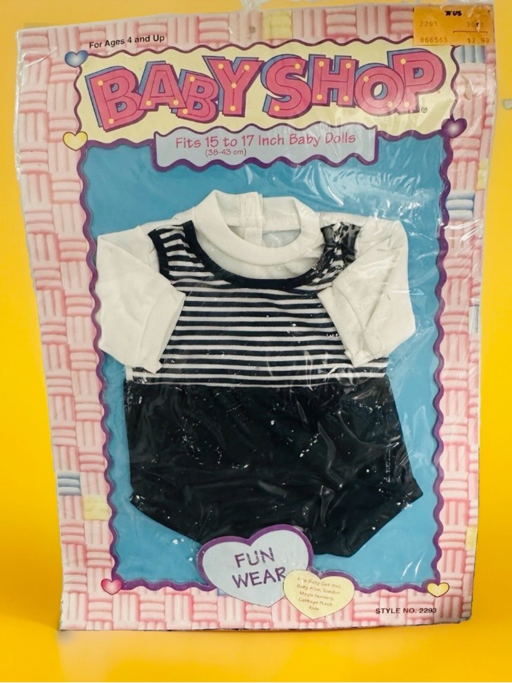 1997 VINTAGE TOYS “R” US Baby Shop CLOTHES AND ACCESSORIES BABY DOLLS